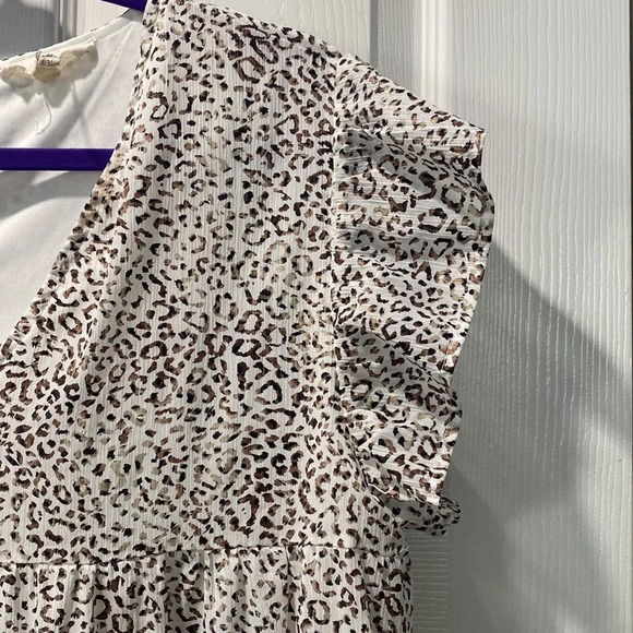 Entro Babydoll Dress with Flutter Sleeves and Cheetah Pattern - Size Large - Picture 3 of 6